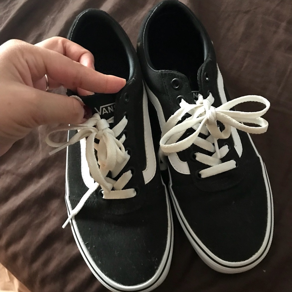 VANS - Picture 3 of 3